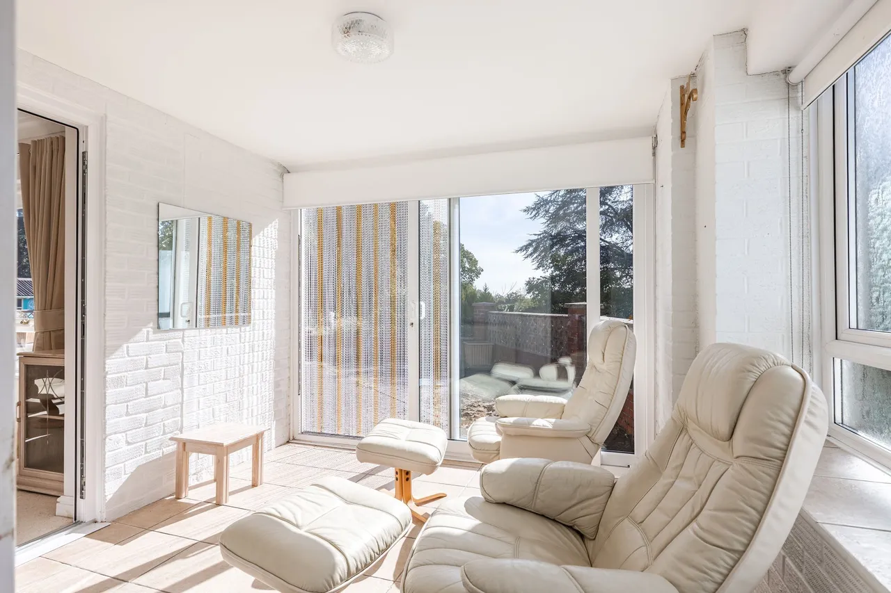 Detached Bungalow in Beetley with, photo 8