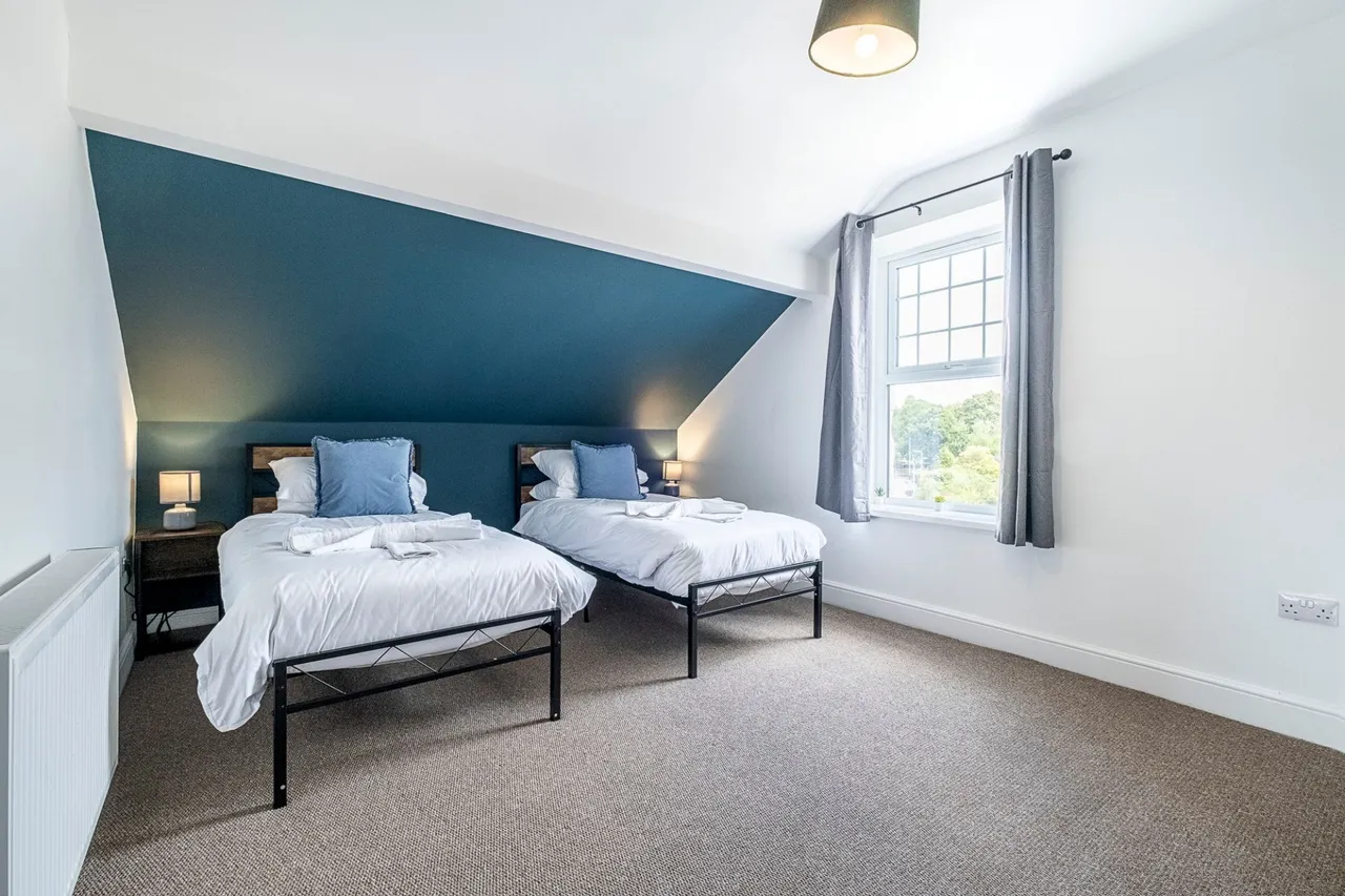 Quarella House Quarella, Bridgend, CF31, photo 46