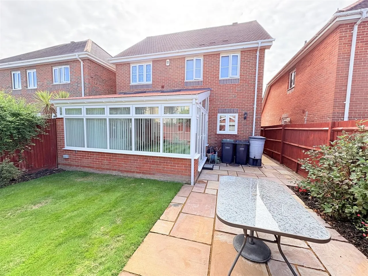 Darwin Close, Lee-On-The-Solent, Lee-On-The-Solent, photo 20