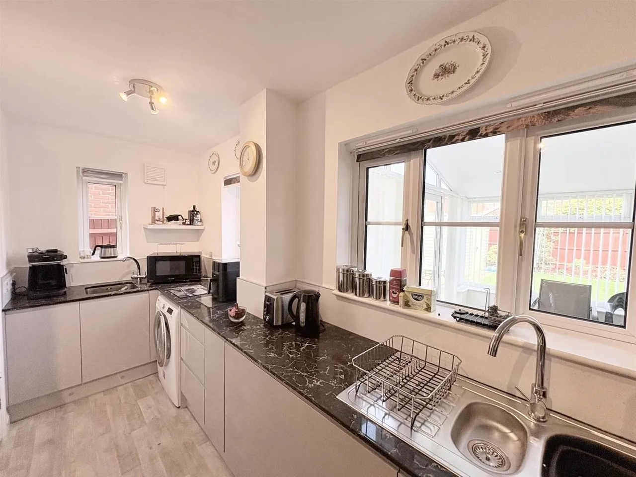 Darwin Close, Lee-On-The-Solent, Lee-On-The-Solent, photo 10