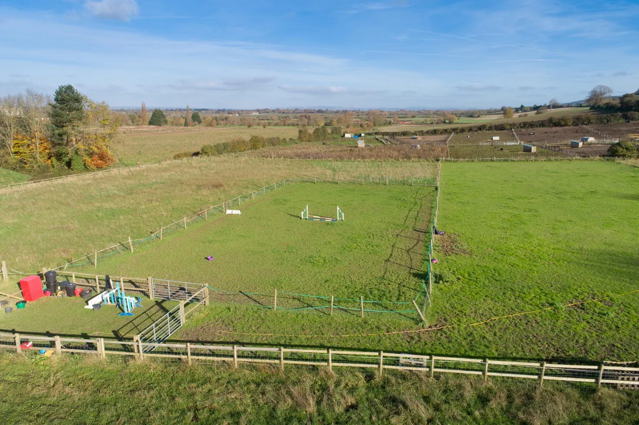 Bratton Road, Westbury, Wiltshire, BA13 4TG, photo 5