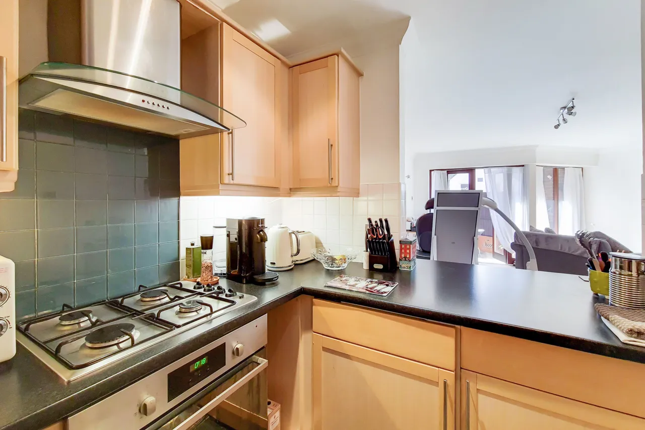 Kingston upon Thames, KT1, photo 16