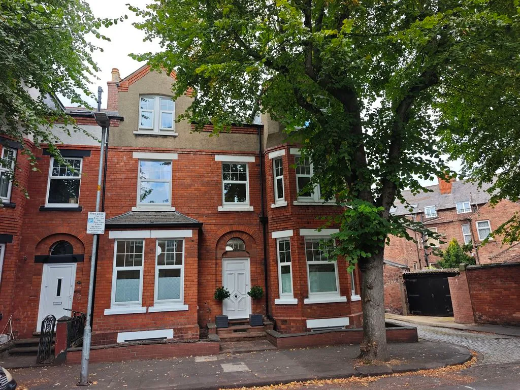 6 bed flat for sale — Aglionby Street, Carlisle CA1 1JT
