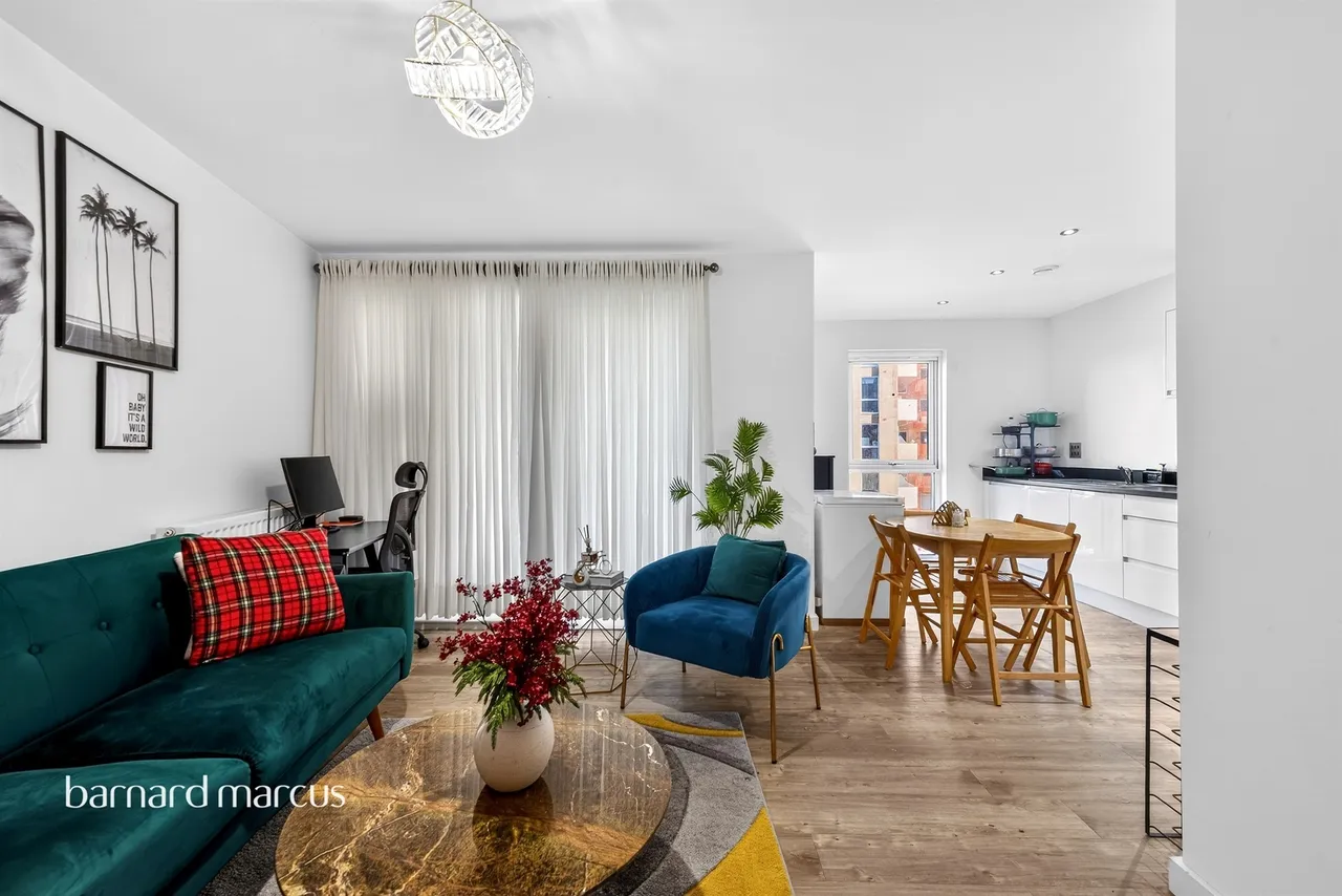 1 bed flat for sale — Manor Place, Feltham