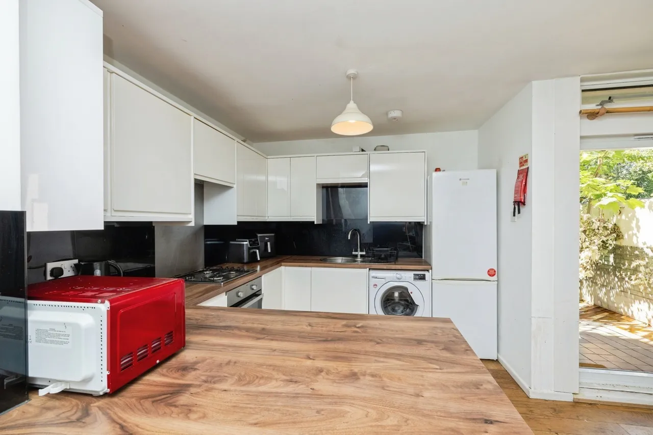 Cedars Road, London, SW4, photo 11