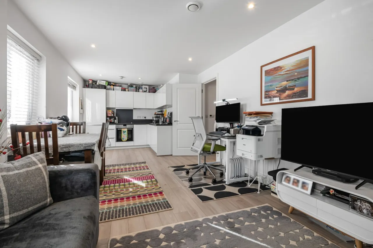 Pembroke Road, Ruislip, HA4, photo 8