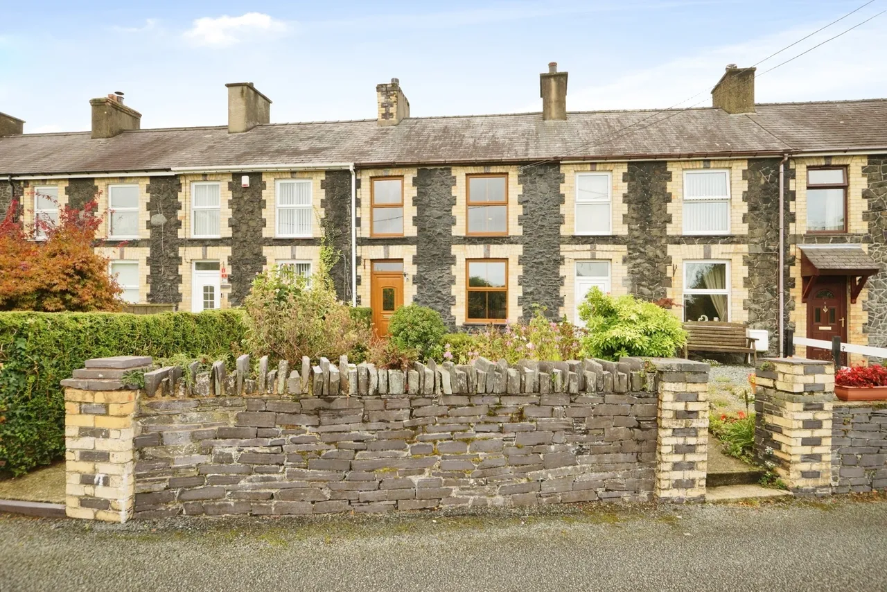 Groeslon, Caernarfon, LL54, photo 2