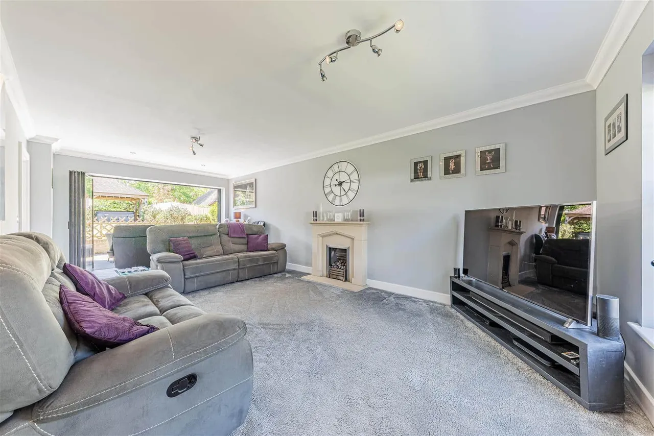 Chapman Fields, Cliffsend, Ramsgate, Kent, CT12 5LB, photo 12