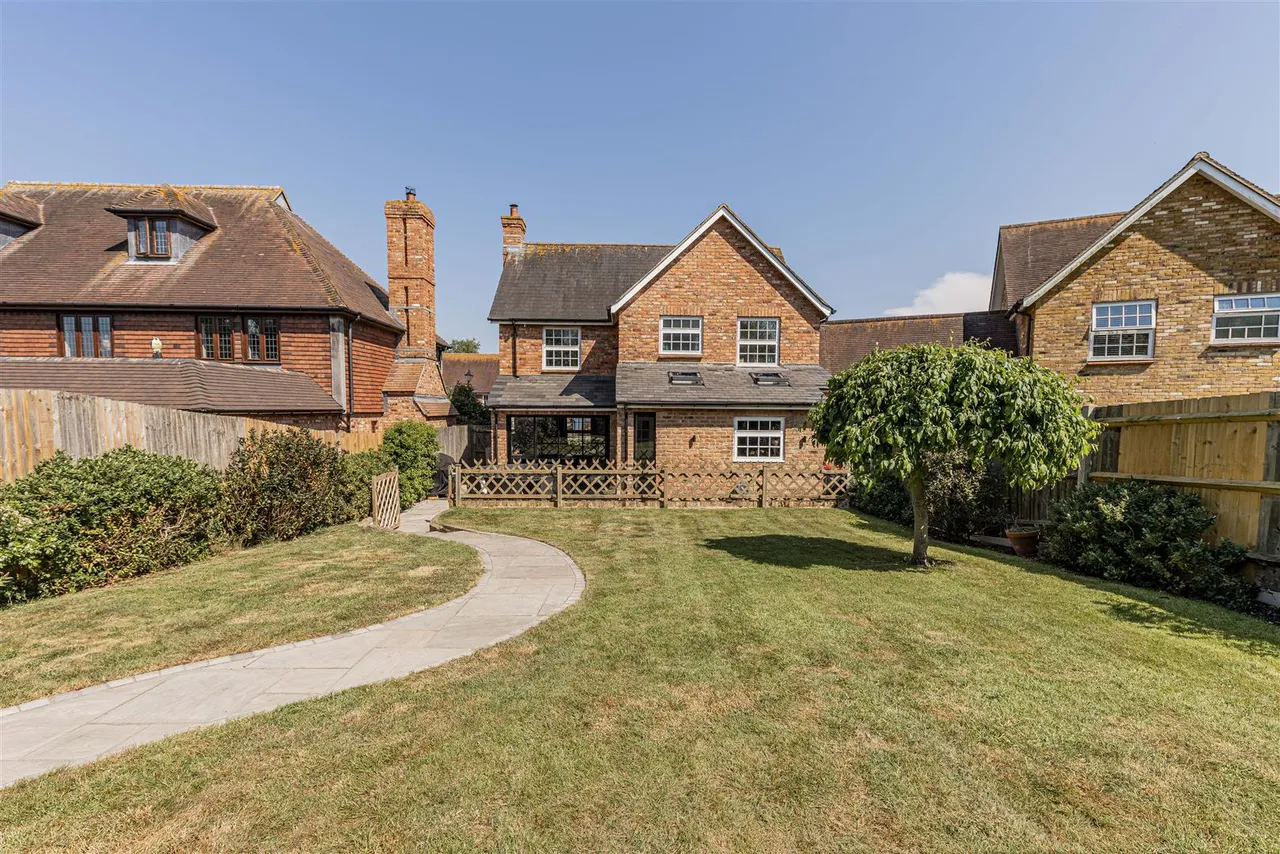 Chapman Fields, Cliffsend, Ramsgate, Kent, CT12 5LB, photo 29