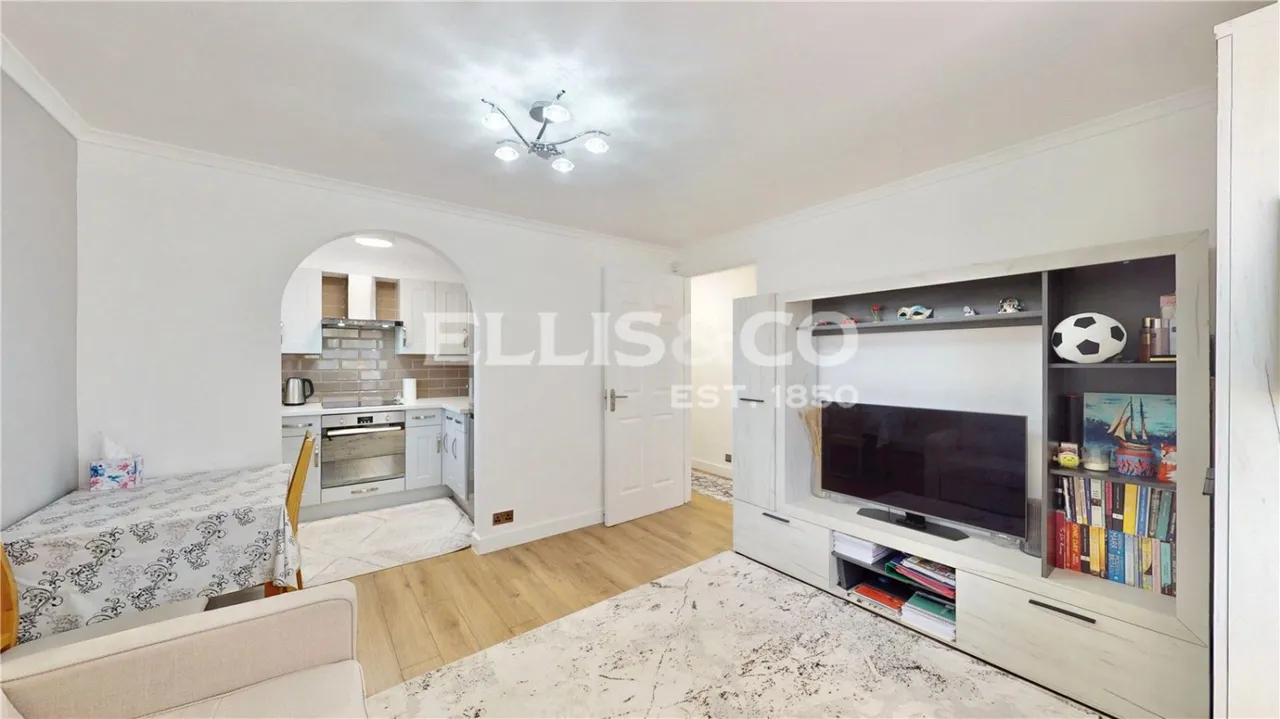 Conifer Way, Wembley, HA0, photo 4