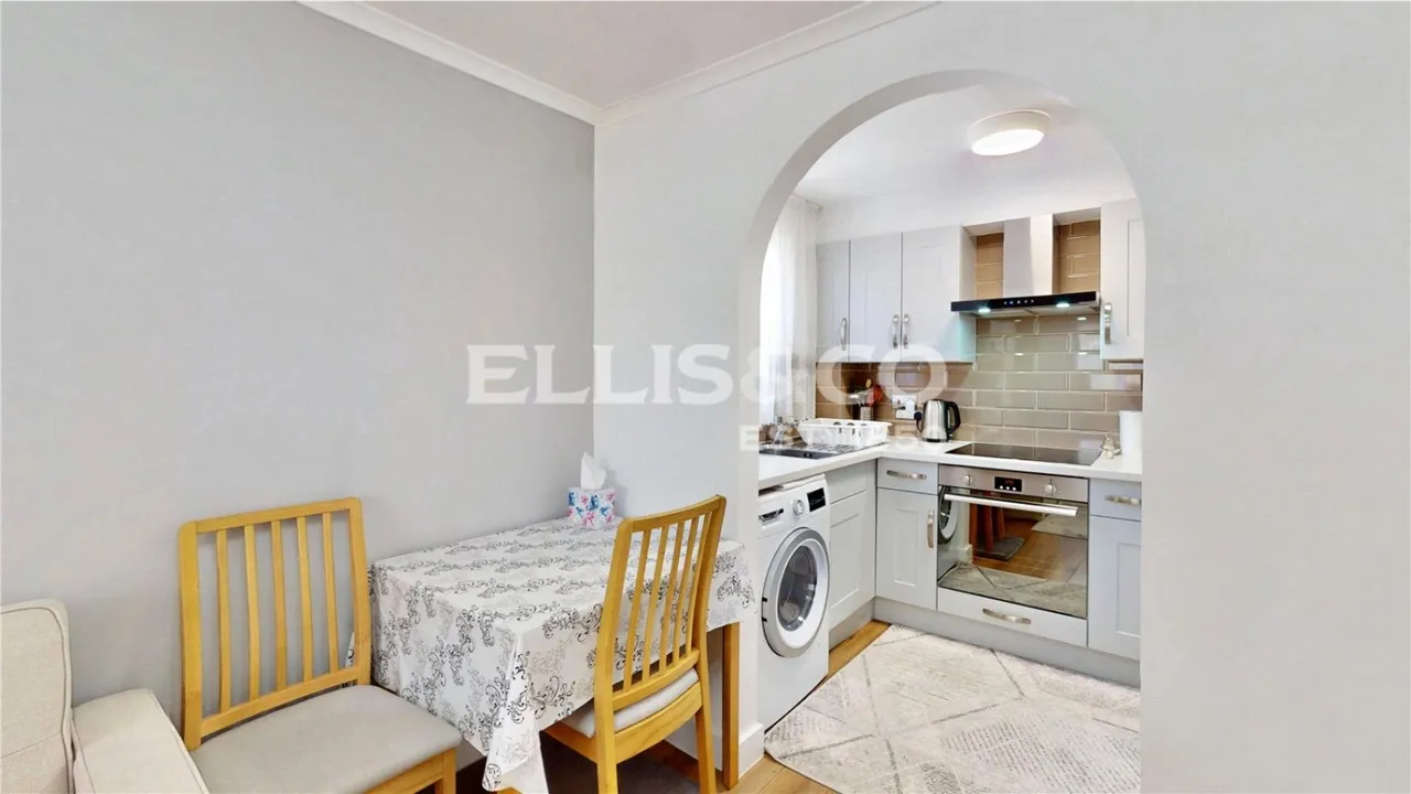 Conifer Way, Wembley, HA0, photo 5