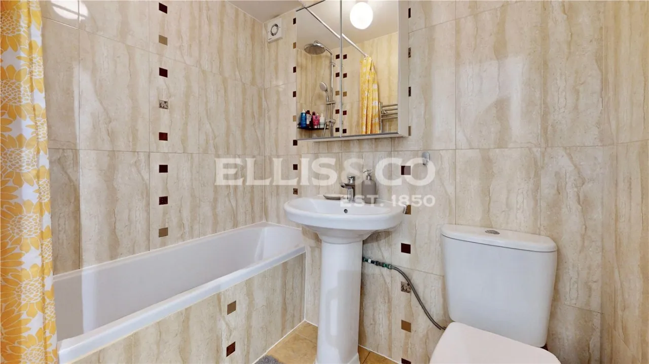Conifer Way, Wembley, HA0, photo 9
