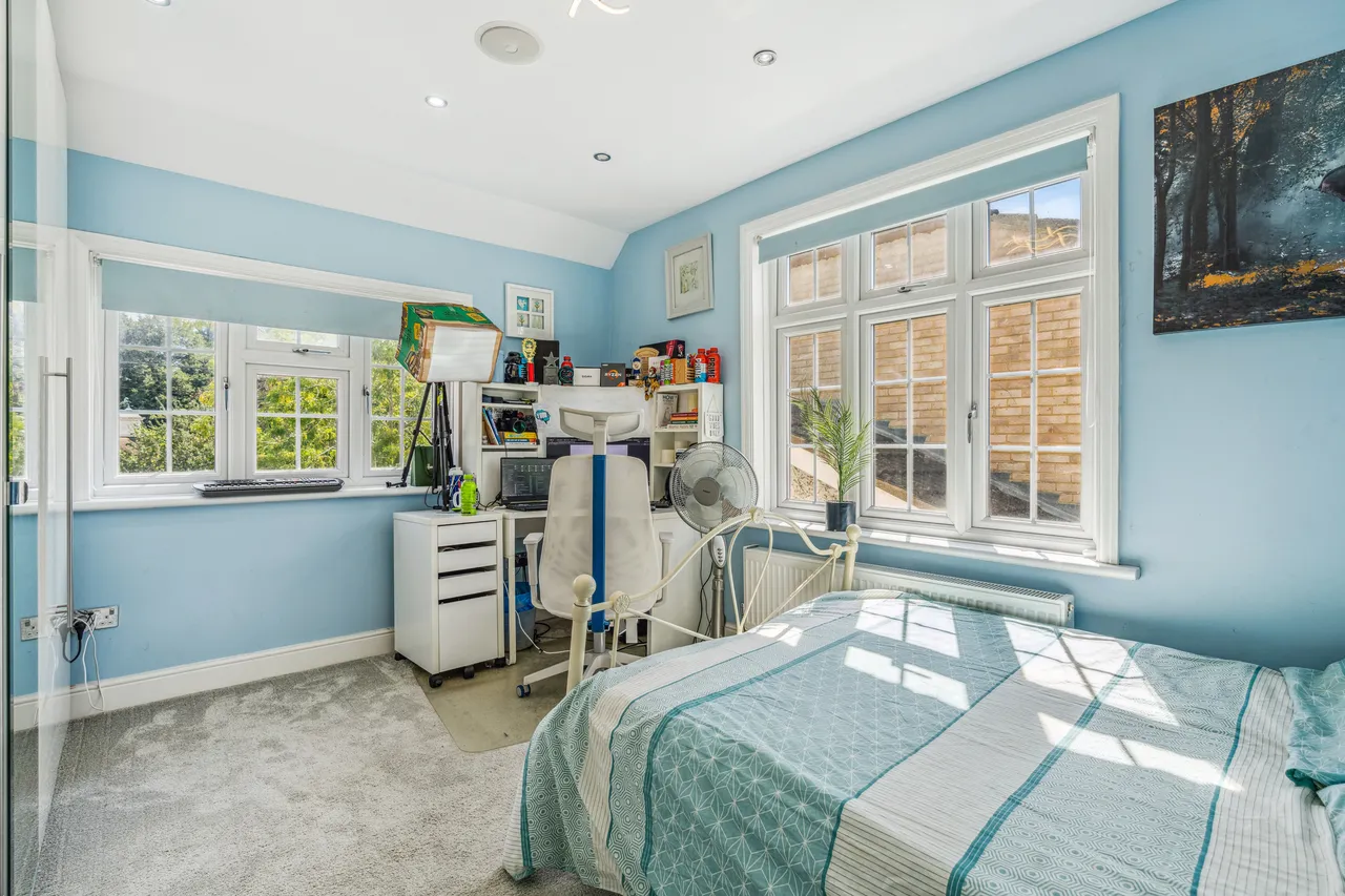 Wexham Street, Slough, SL3, photo 12