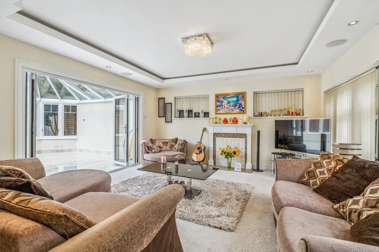 Wexham Street, Slough, SL3, photo 10