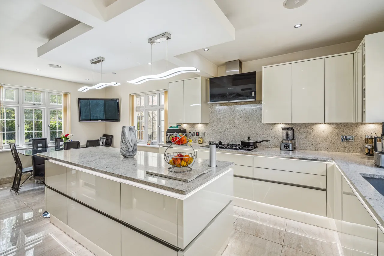Wexham Street, Slough, SL3, photo 4
