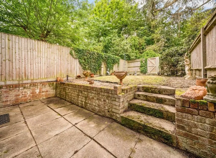 Sovereign Close, Ealing, W5, photo 5