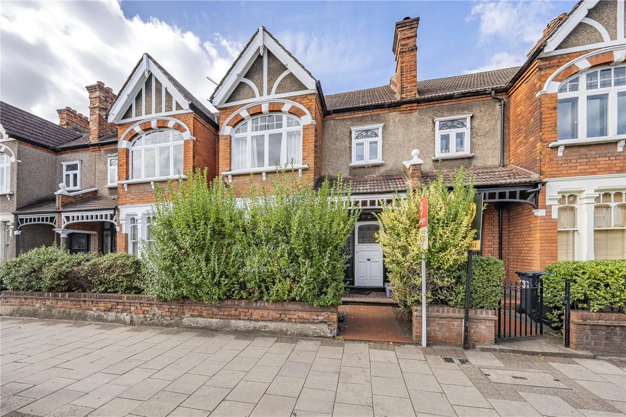 4 bed property for sale, Durnsford Road, Wimbledon Park