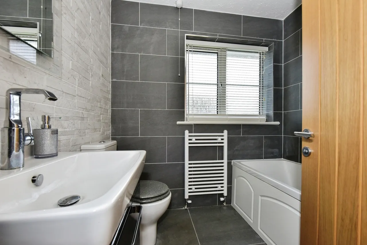 Crofters Close, Killamarsh, Sheffield, Derbyshire, S21, photo 20