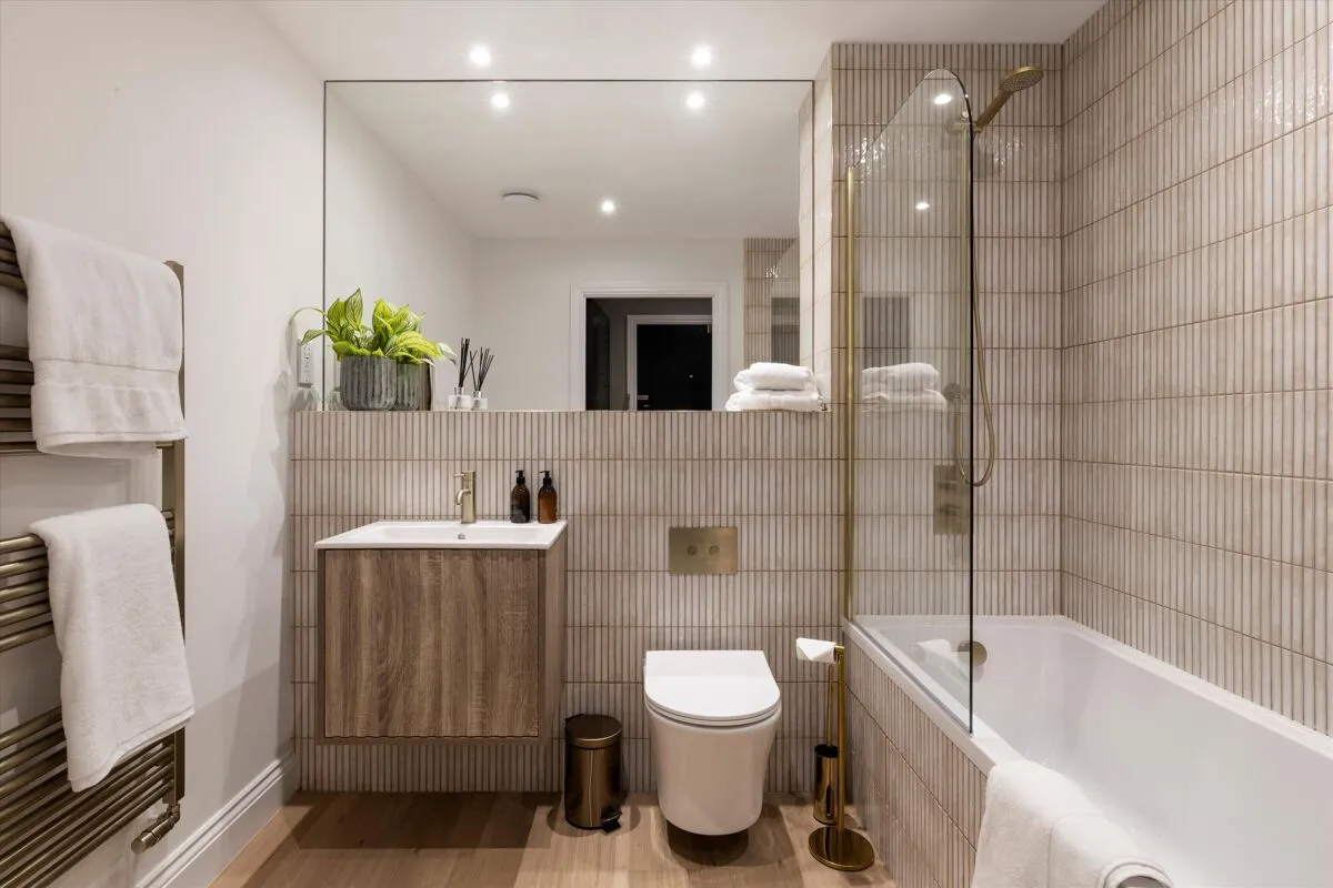 The Residence, Weybridge, KT13, photo 13