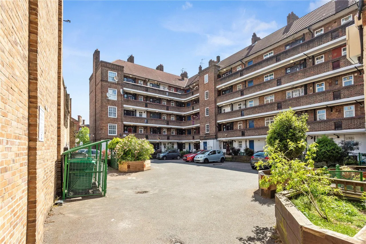 1 bed flat for sale, Kennington Road, London, SE11