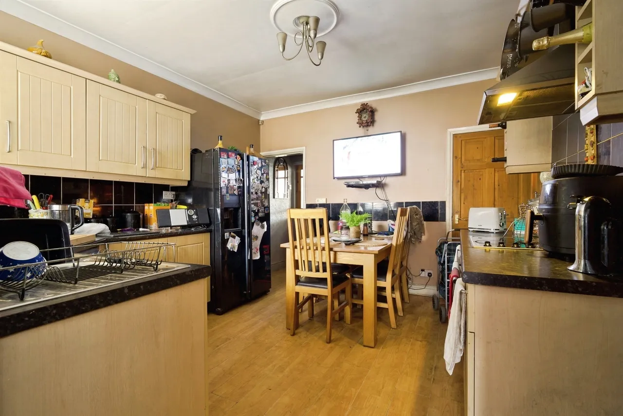 Saville Street, Cudworth, S72, photo 4