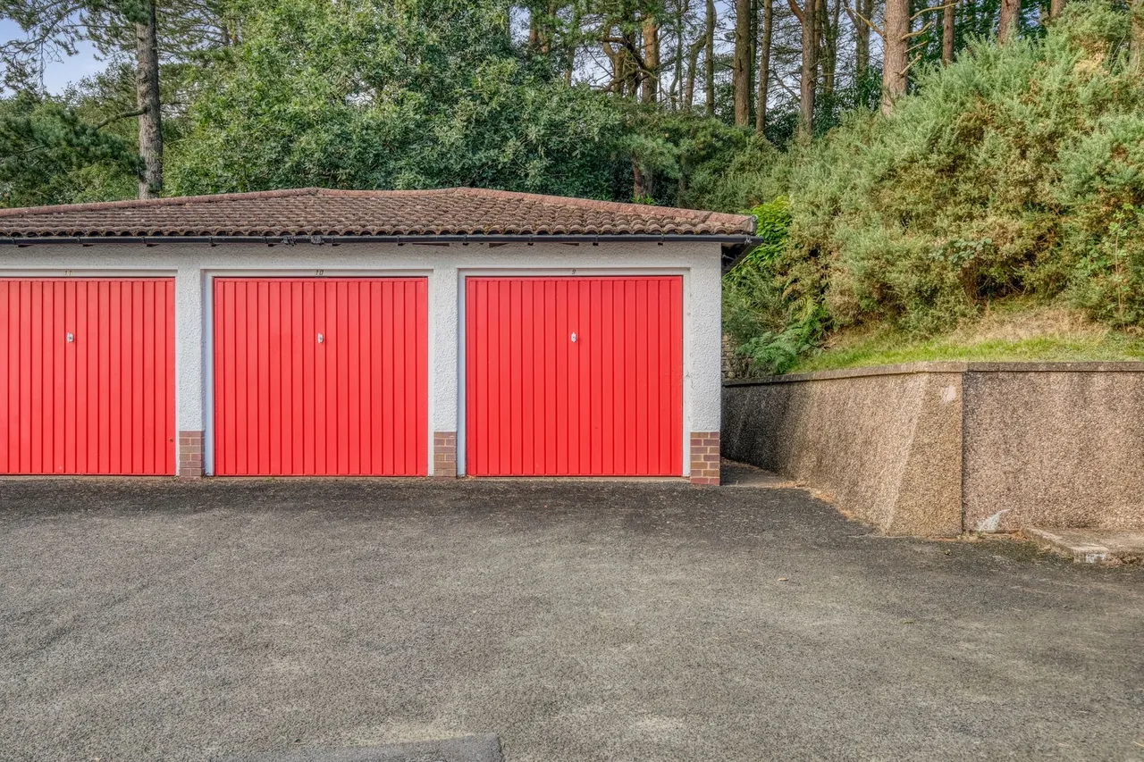 Farley Lane, Romsley, B62, photo 10