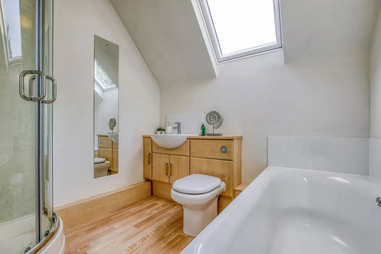 Farley Lane, Romsley, B62, photo 7