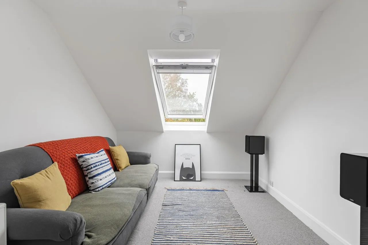 Stanwell Road, Ashf, photo 6