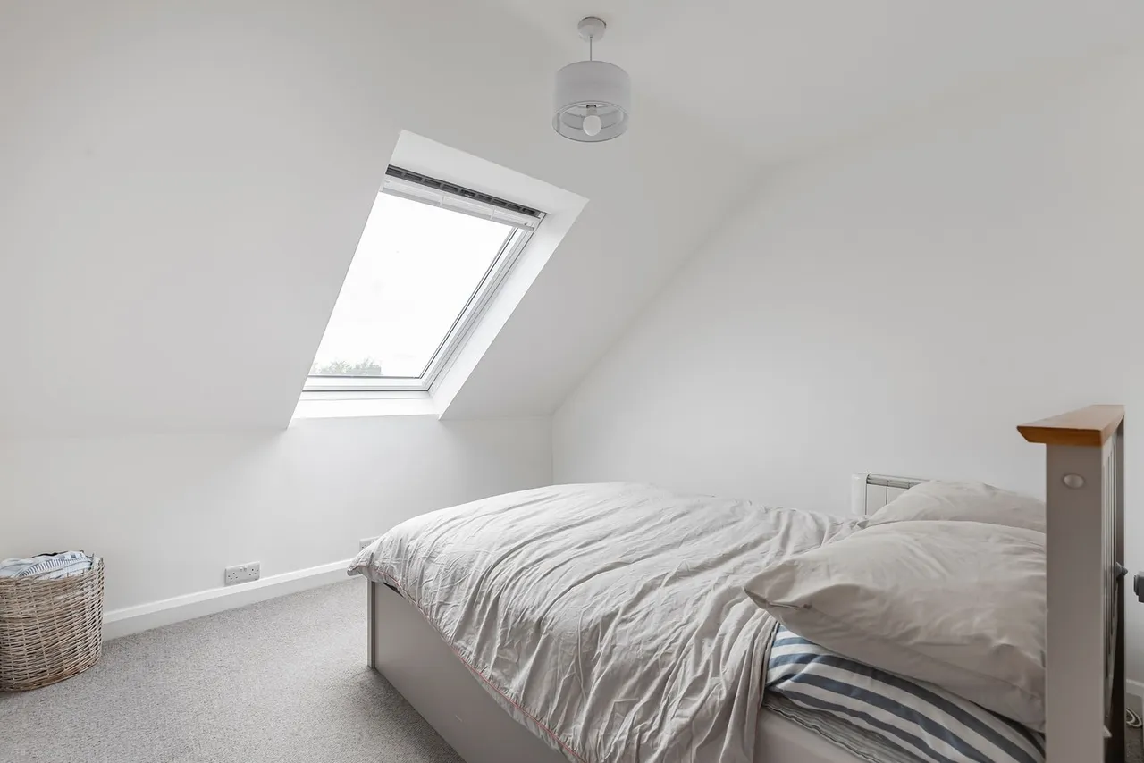 Stanwell Road, Ashf, photo 10