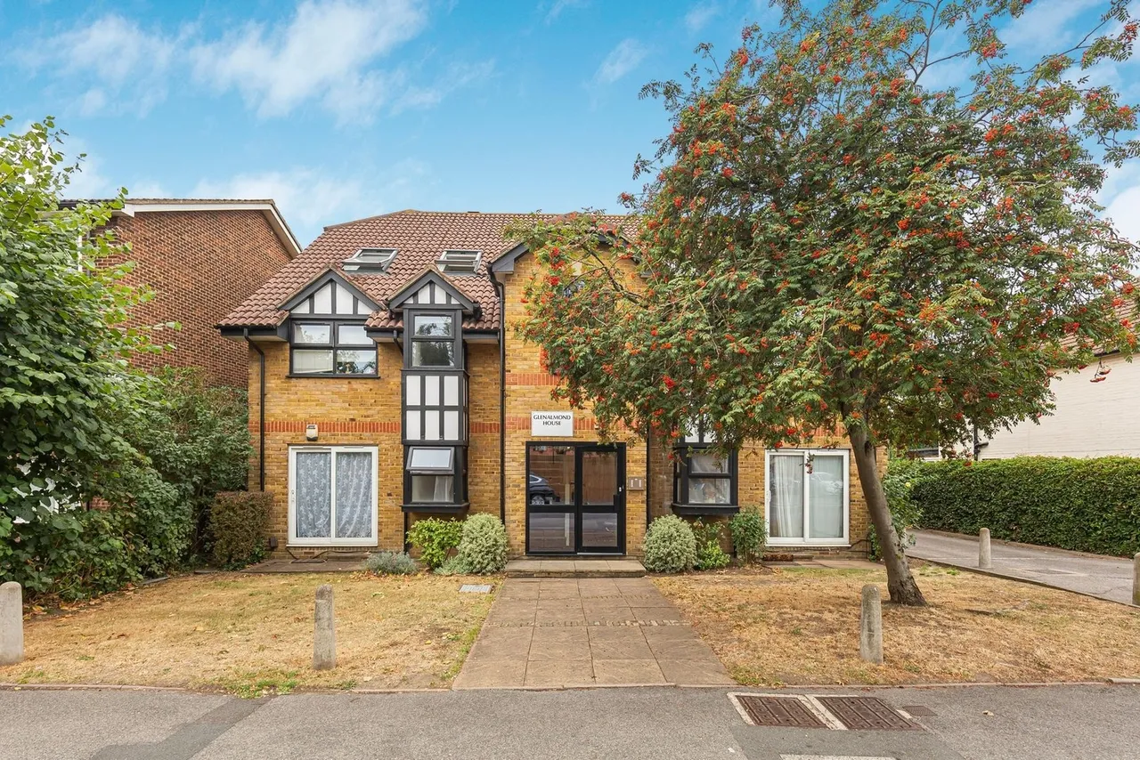 Stanwell Road, Ashf, photo 15