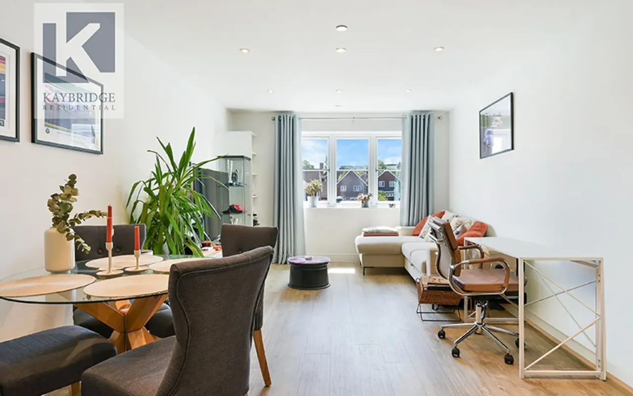 Ceres Crescent, Aurora House, KT17, photo 3