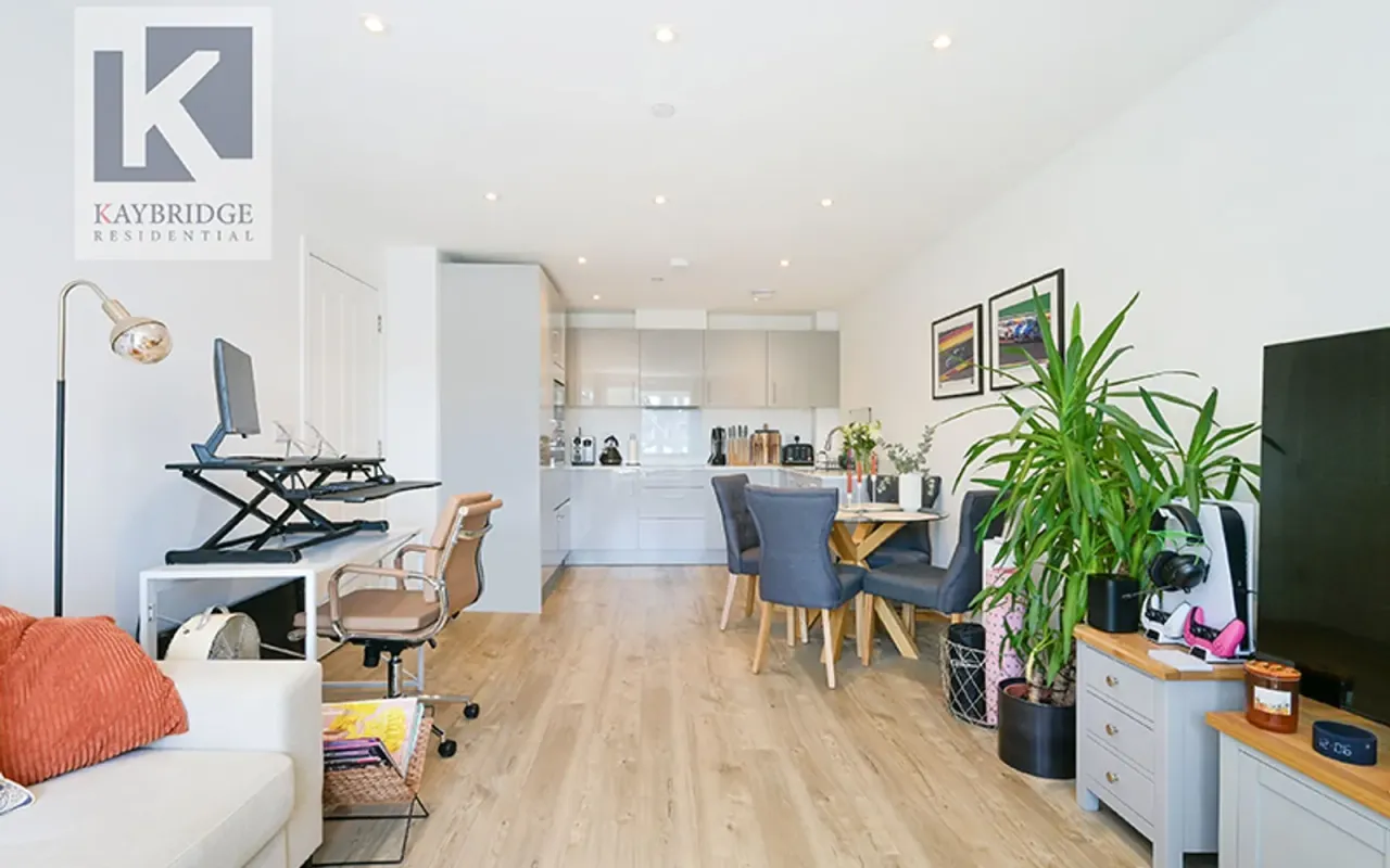 Ceres Crescent, Aurora House, KT17, photo 4