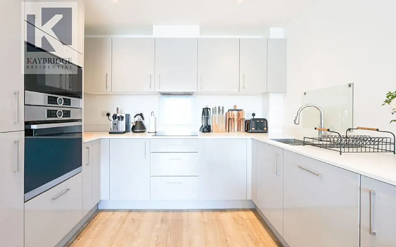 Ceres Crescent, Aurora House, KT17, photo 6