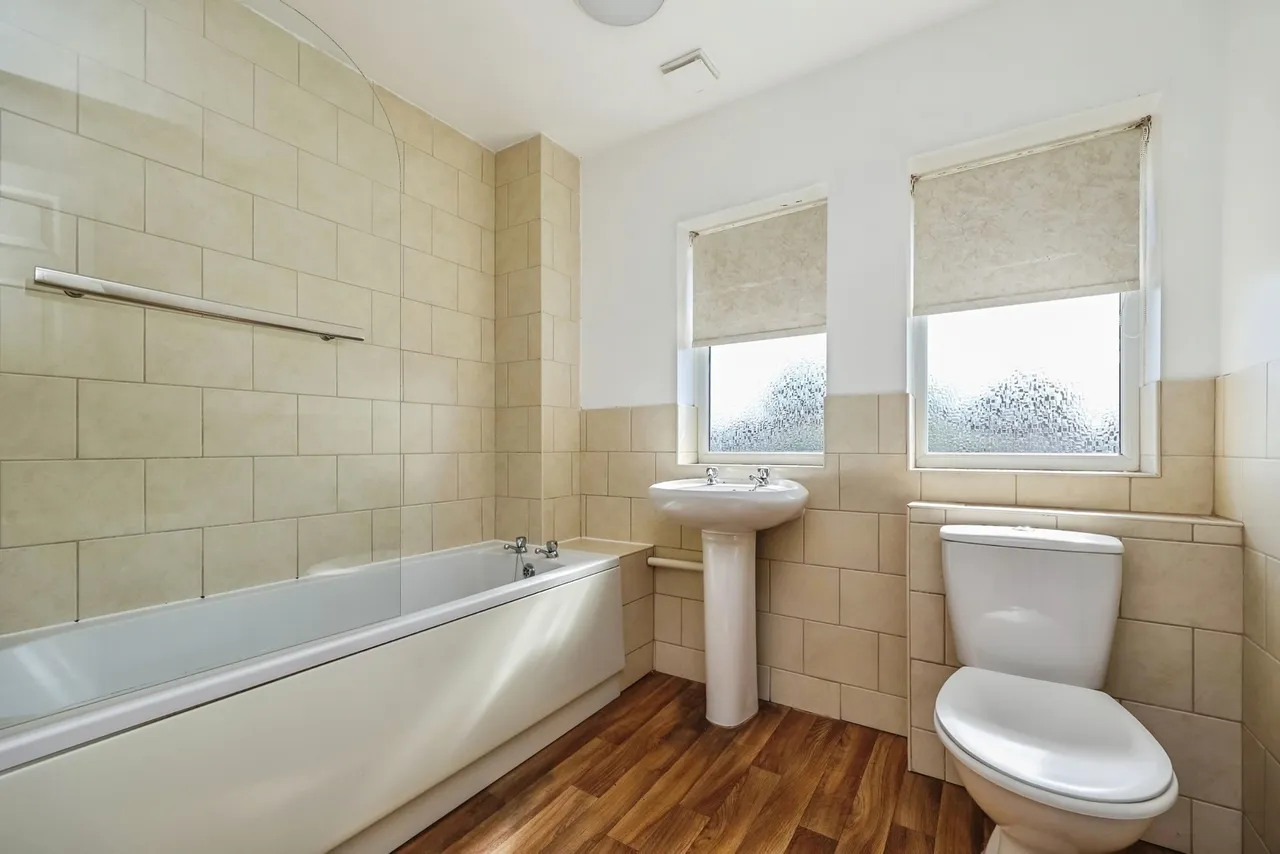Sunninghill Drive, Clifton, Nottingham, NG11, photo 4