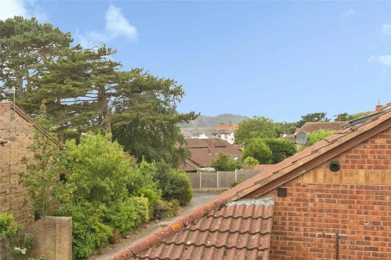 Maes Y Coed, Deganwy, LL31, photo 6