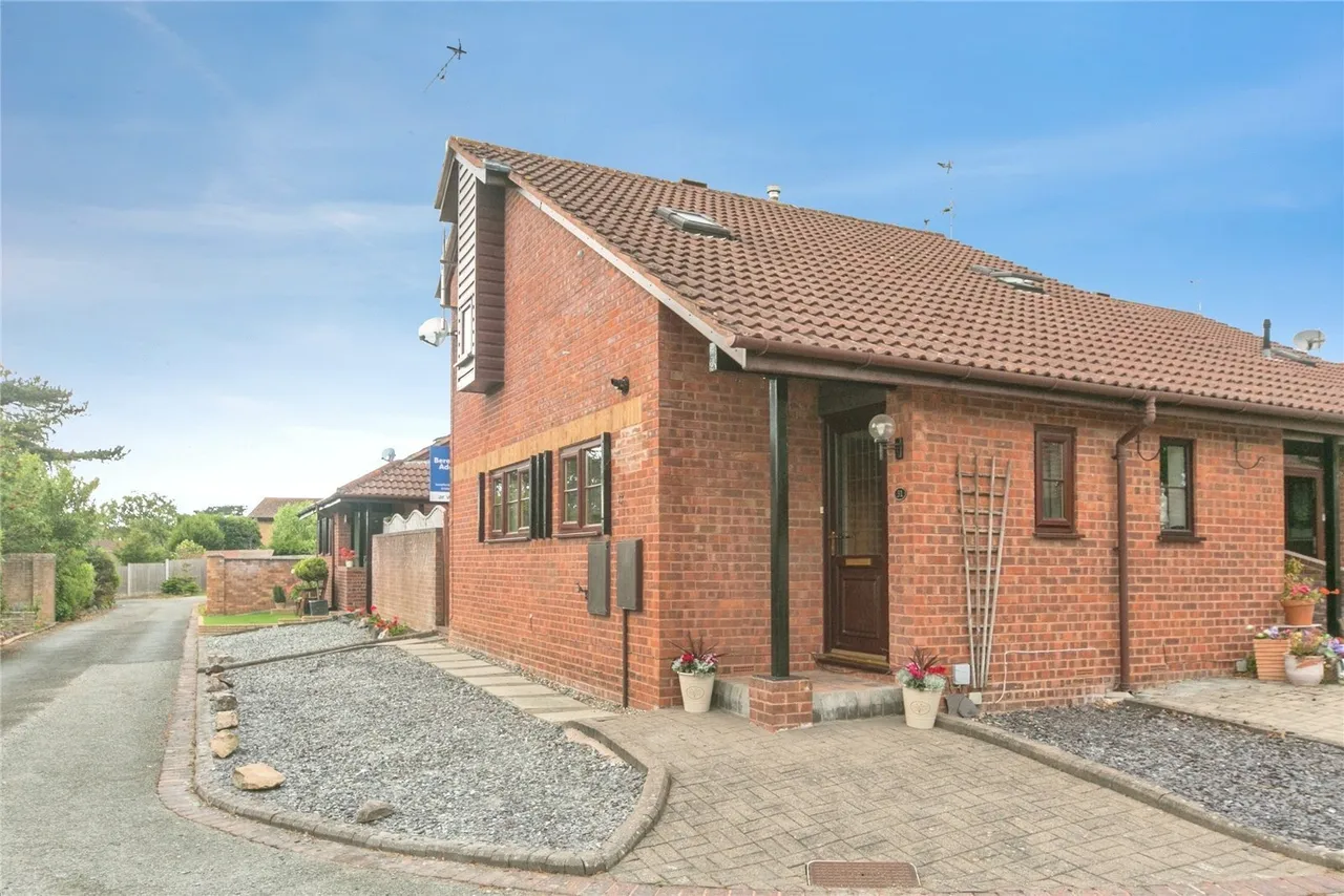1 bed house for sale, Maes Y Coed, Deganwy, LL31