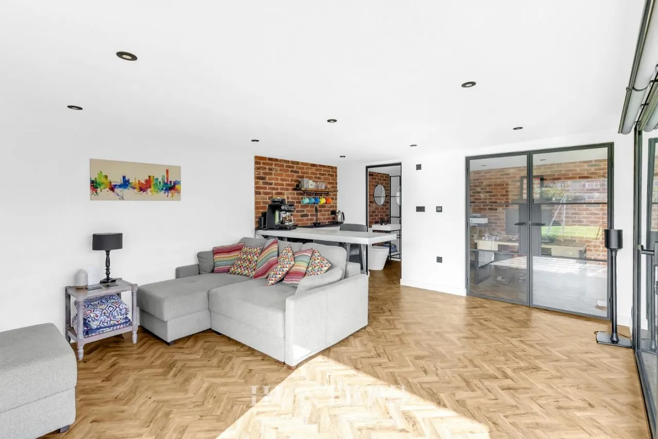 Dingle Road, Woodside, M24, photo 25