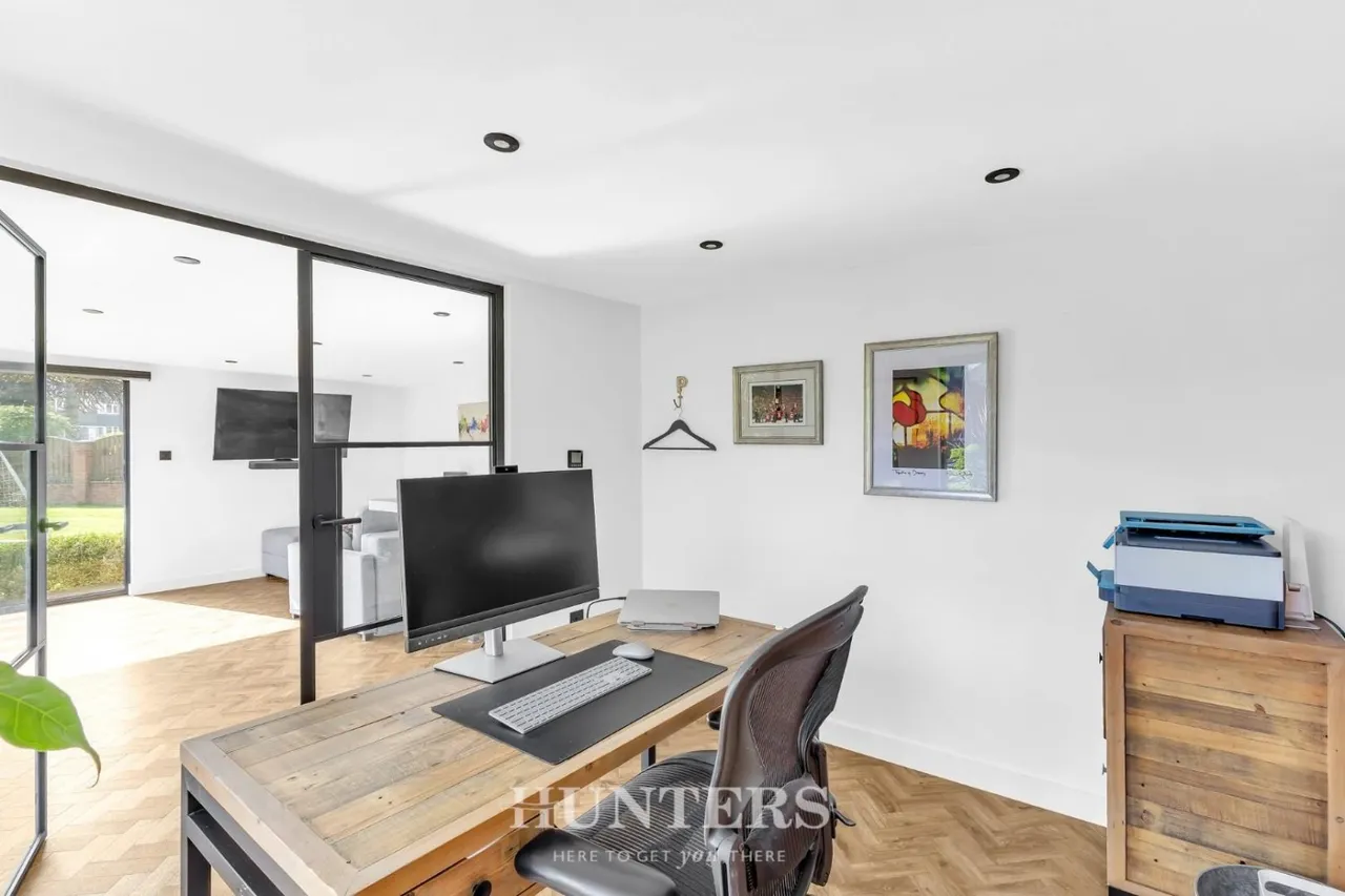 Dingle Road, Woodside, M24, photo 27