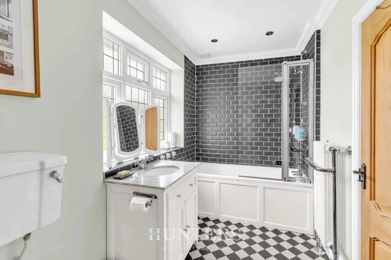 Dingle Road, Woodside, M24, photo 22