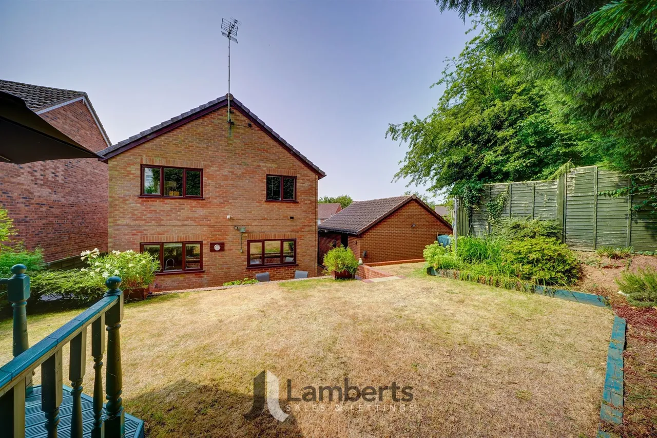 7 Erwood Close, Redditch, photo 27