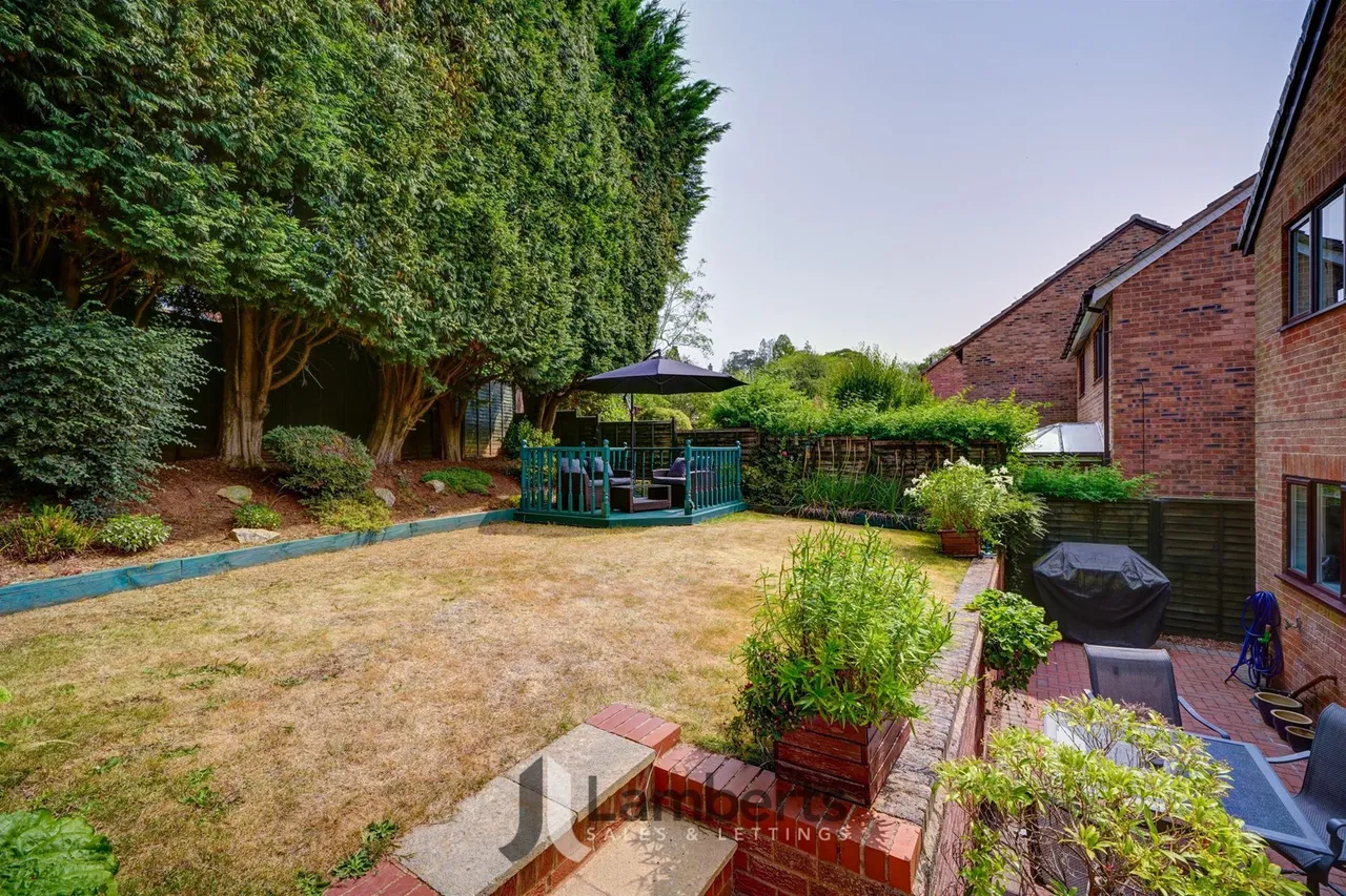 7 Erwood Close, Redditch, photo 22