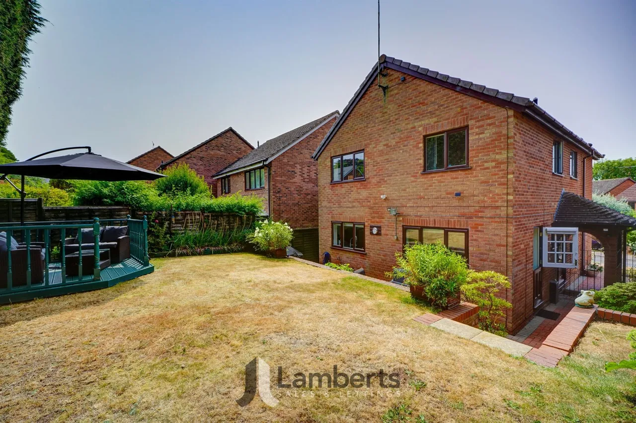 7 Erwood Close, Redditch, photo 26