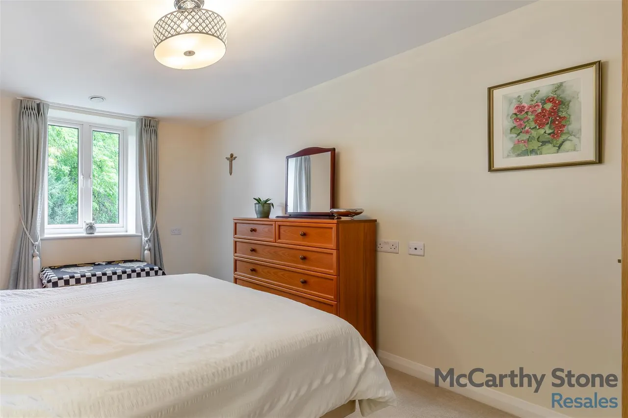 Burlington Gardens, Leyland, PR25, photo 13