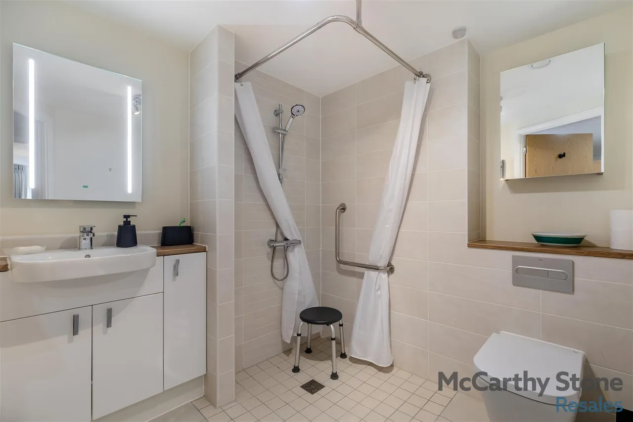 Burlington Gardens, Leyland, PR25, photo 10