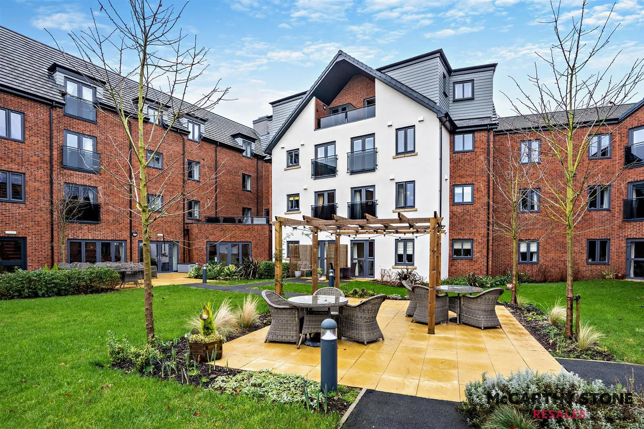 Burlington Gardens, Leyland, PR25, photo 16