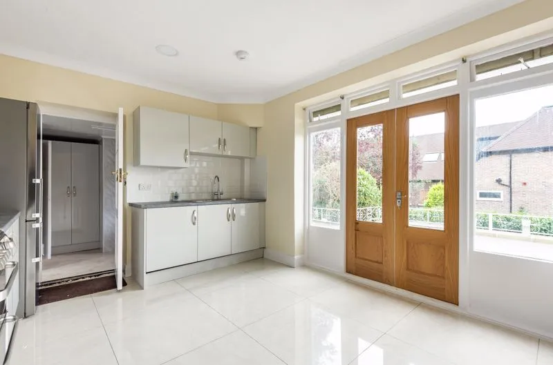 Box Ridge Avenue, Purley CR8 3AR, photo 6