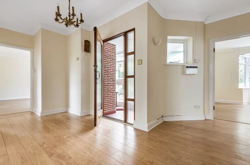 Box Ridge Avenue, Purley CR8 3AR, photo 4