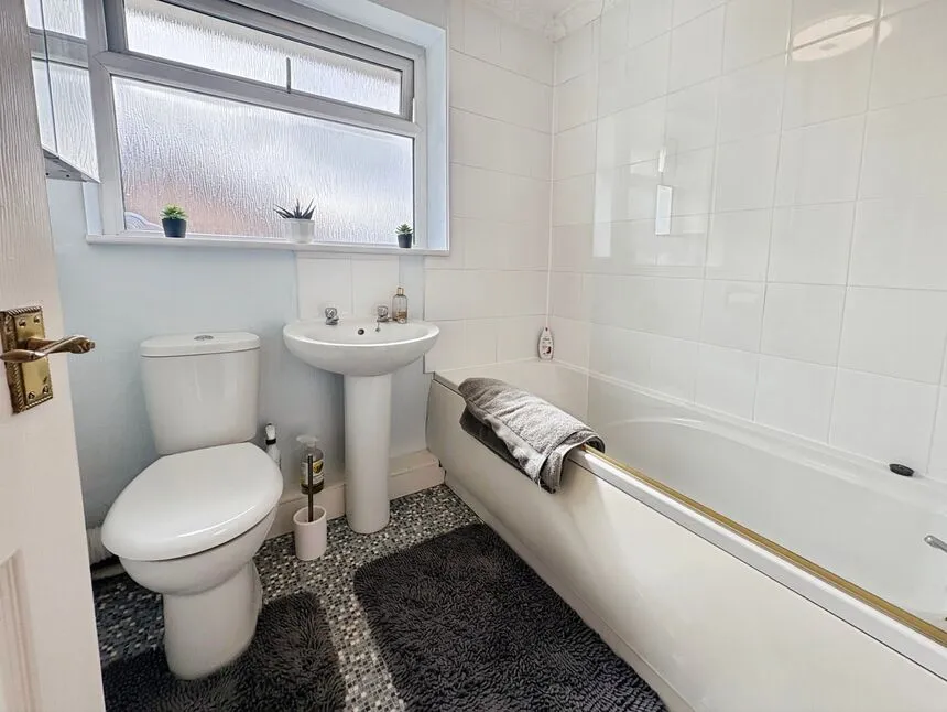 Kestrel Park, Skelmersdale, WN8, photo 10