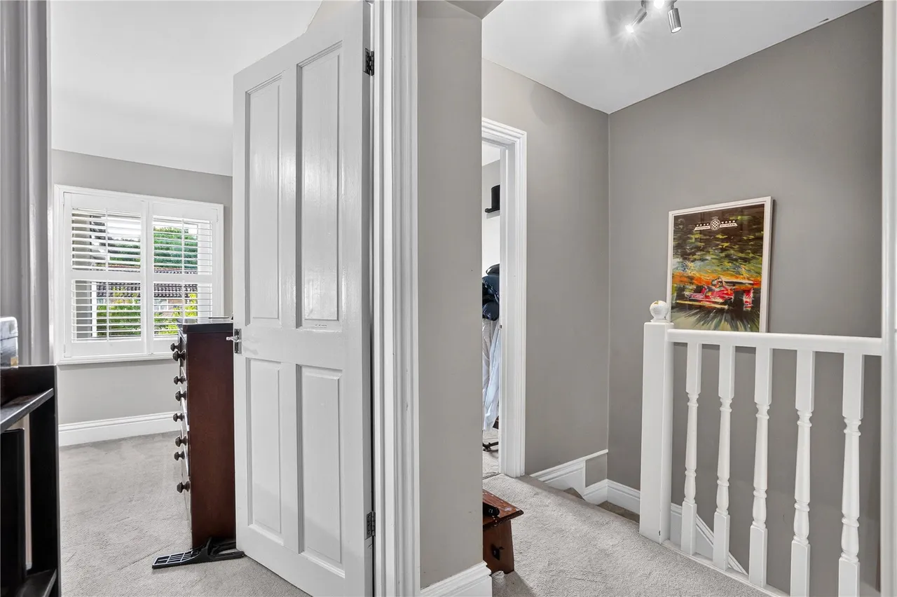Chobham Road, Knaphill, GU21, photo 10