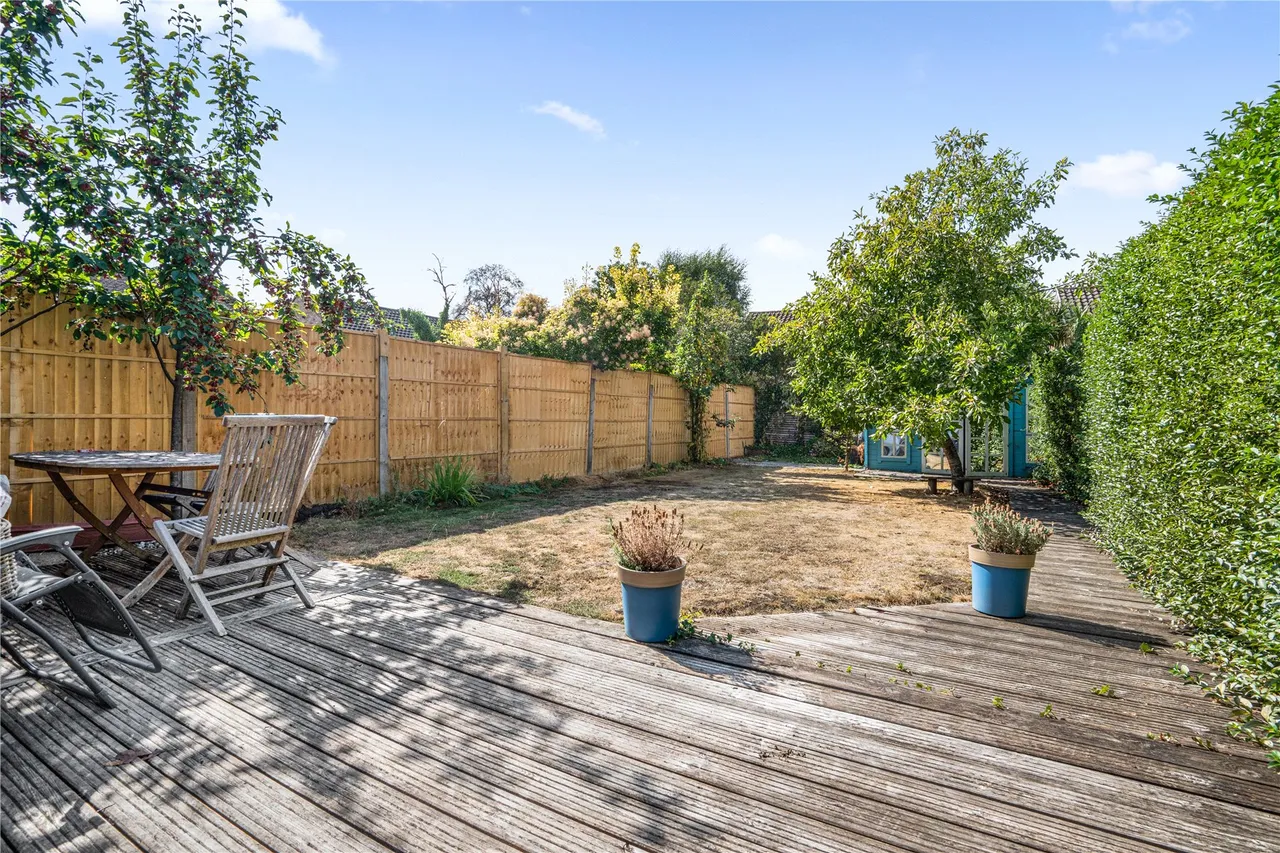 Chobham Road, Knaphill, GU21, photo 16
